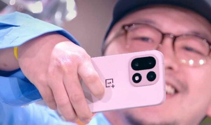A Glimpse of the OnePlus 15 in a New Light