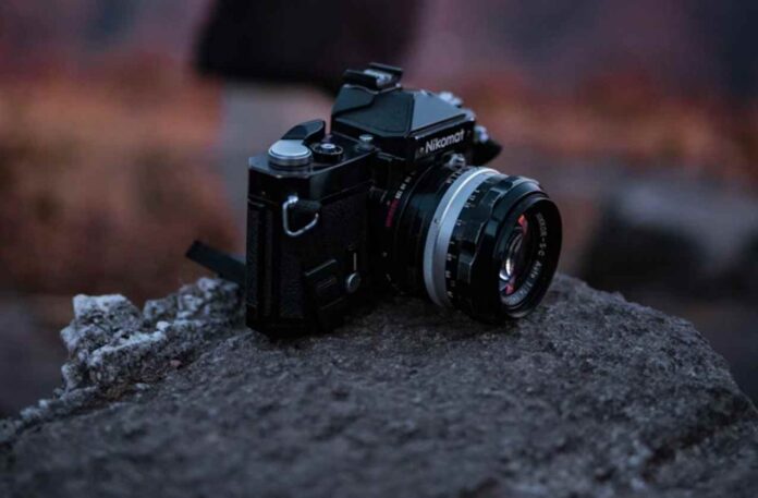 9 Essential Features Every Great Travel Camera Should Have