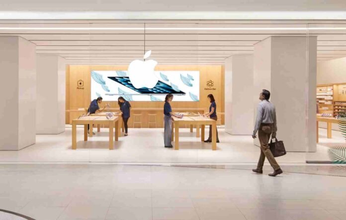 Apple Agrees to Share India Financials as Antitrust Case Nears Crucial Stage